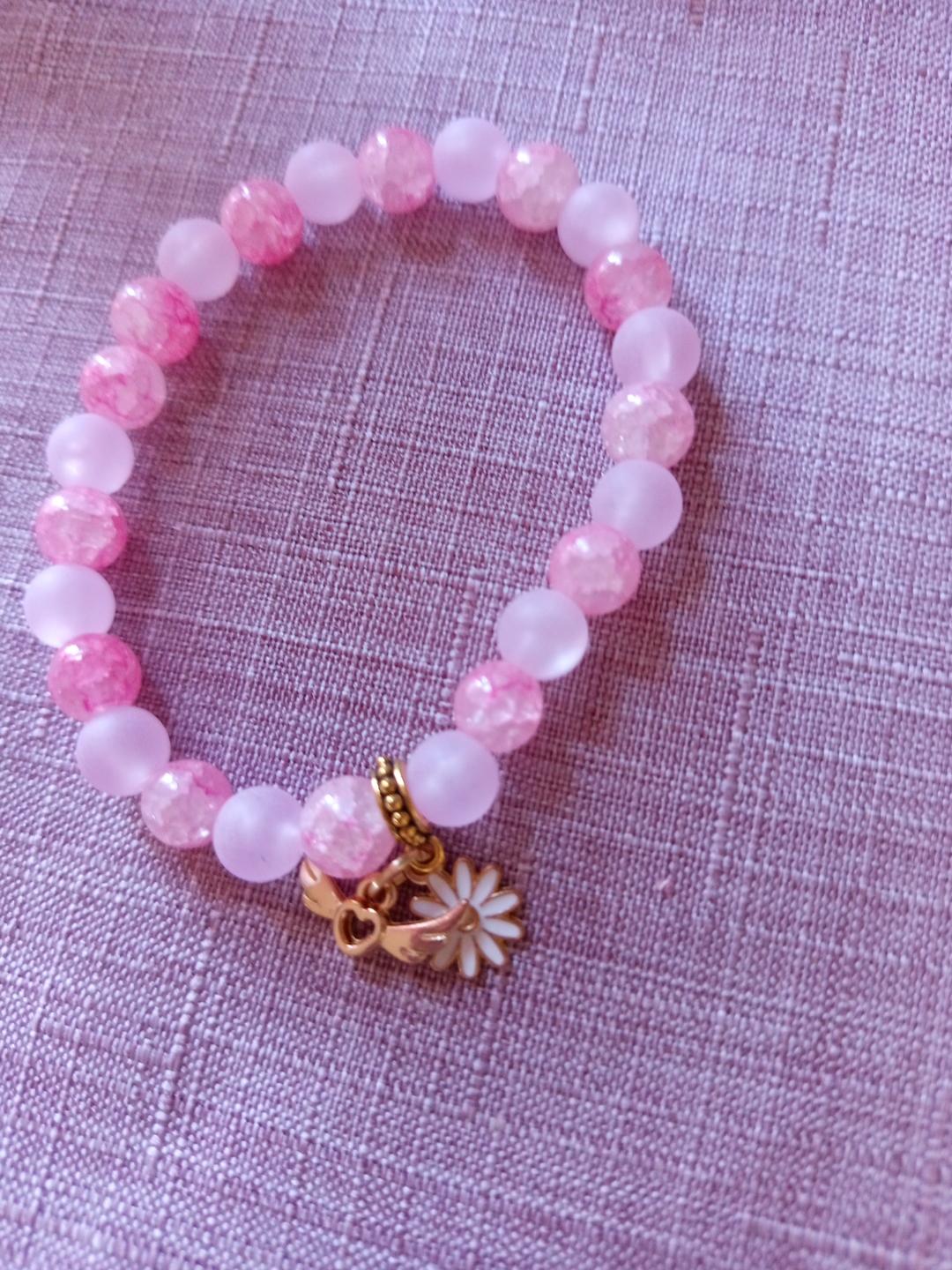 Bracelet femme rose – Perles fantaisie lumineuses et breloque fleur – Fleur de Tendresse 🌸