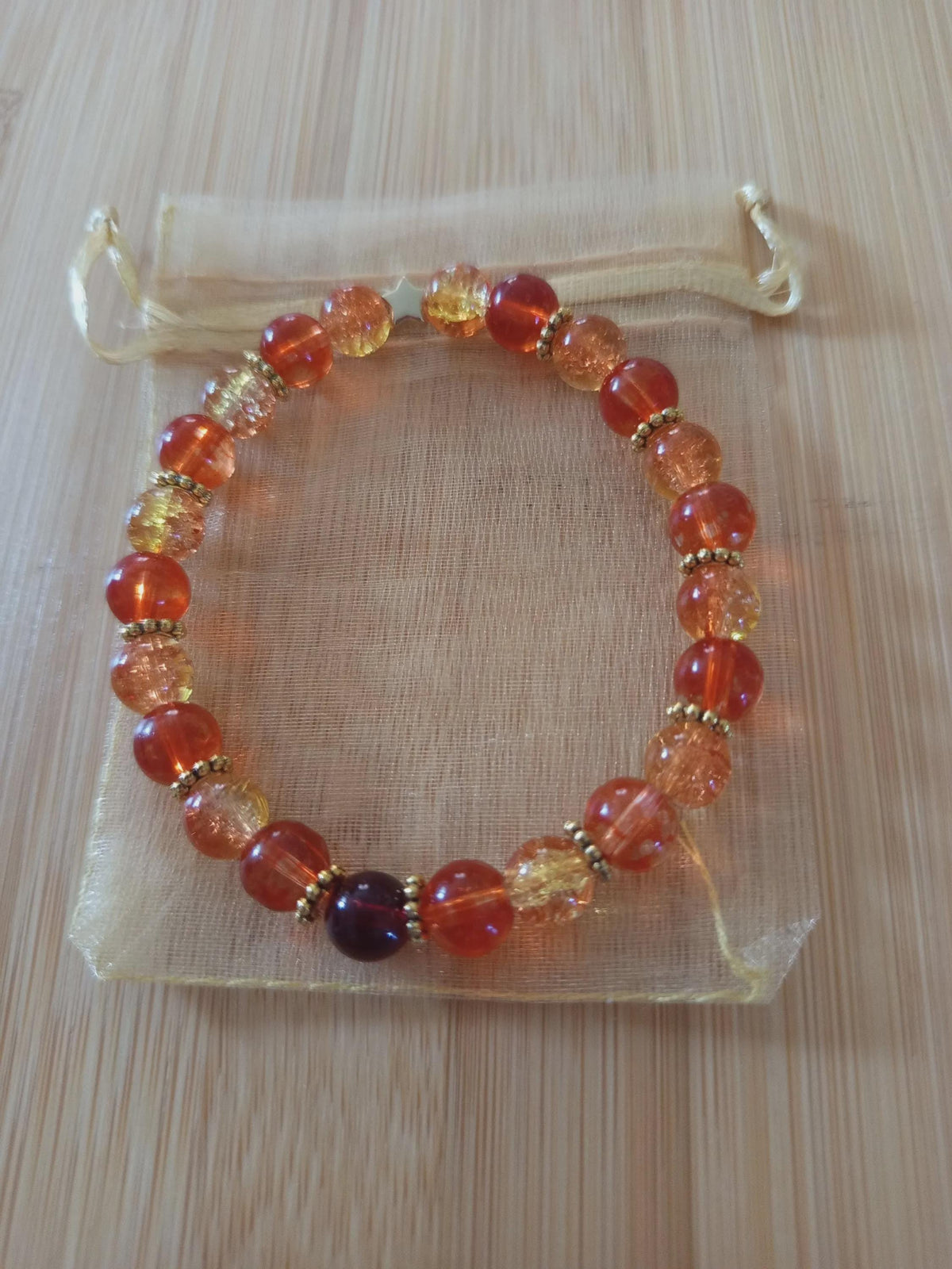 Cadeau Femme, Bracelet Orange et Ambre Élastique avec Intercalaires Dorés