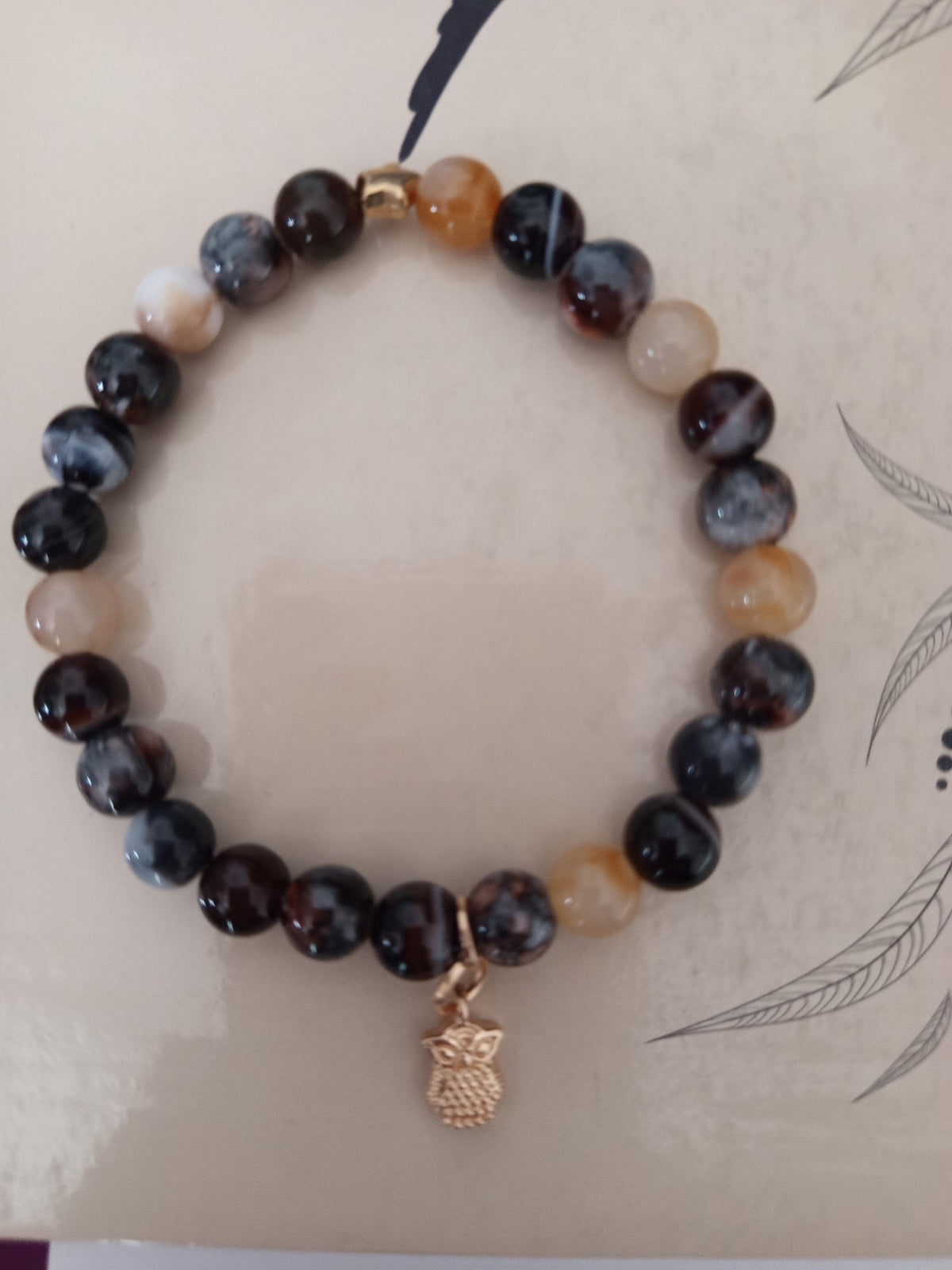 Bracelet Breloque Hibou, Perles Bleu Nuit et Beige, en perles fantaisie -