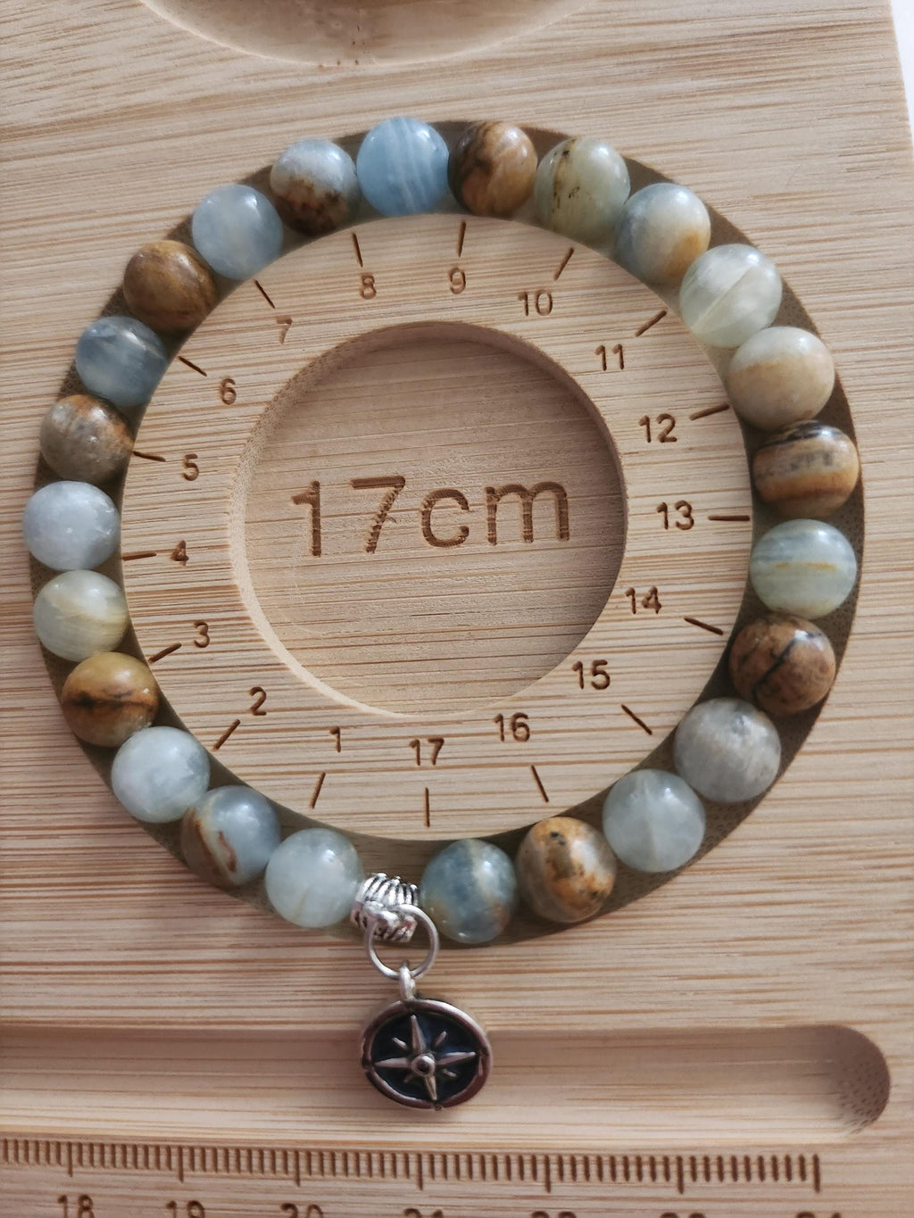 Bracelet en pierrres naturelles  = Lémurian aquatine - Cap Nord -