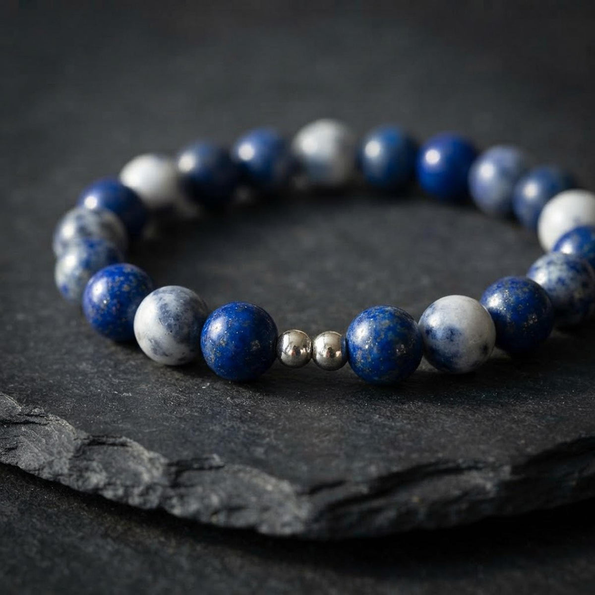 Bracelet en pierre de lapis-lazuli & sodalite - tons bleus - "Ecume bleue" -