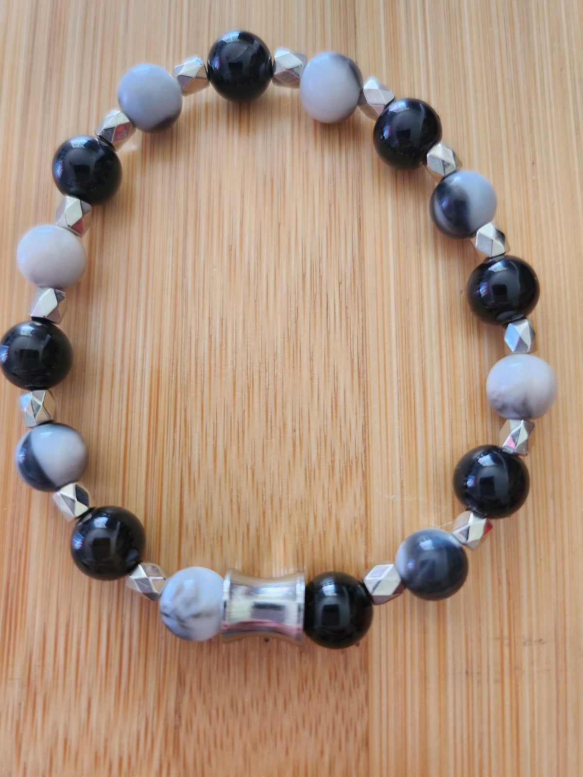 Bracelet Fantaisie en perles Noir Gris Blanc,- Atlas -
