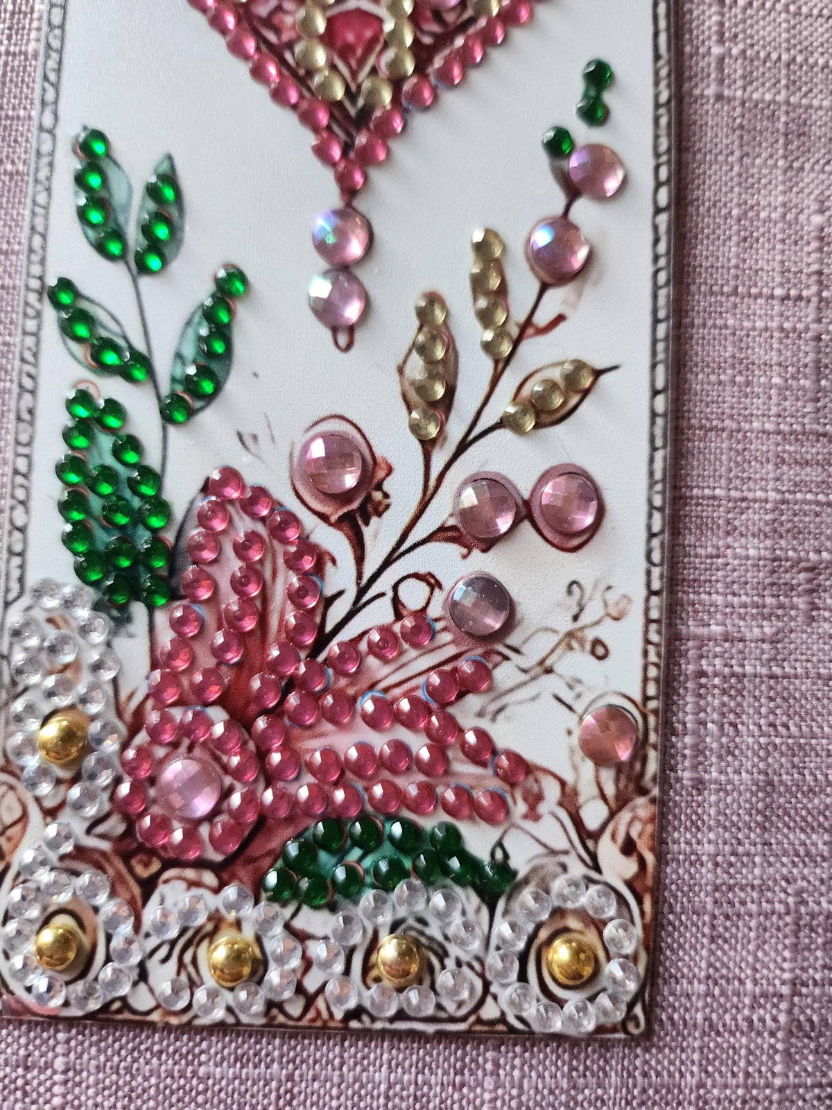 Marque Page Floral Cœur Rose, Détails Dorés en Diamond Painting - Cœur céleste" -