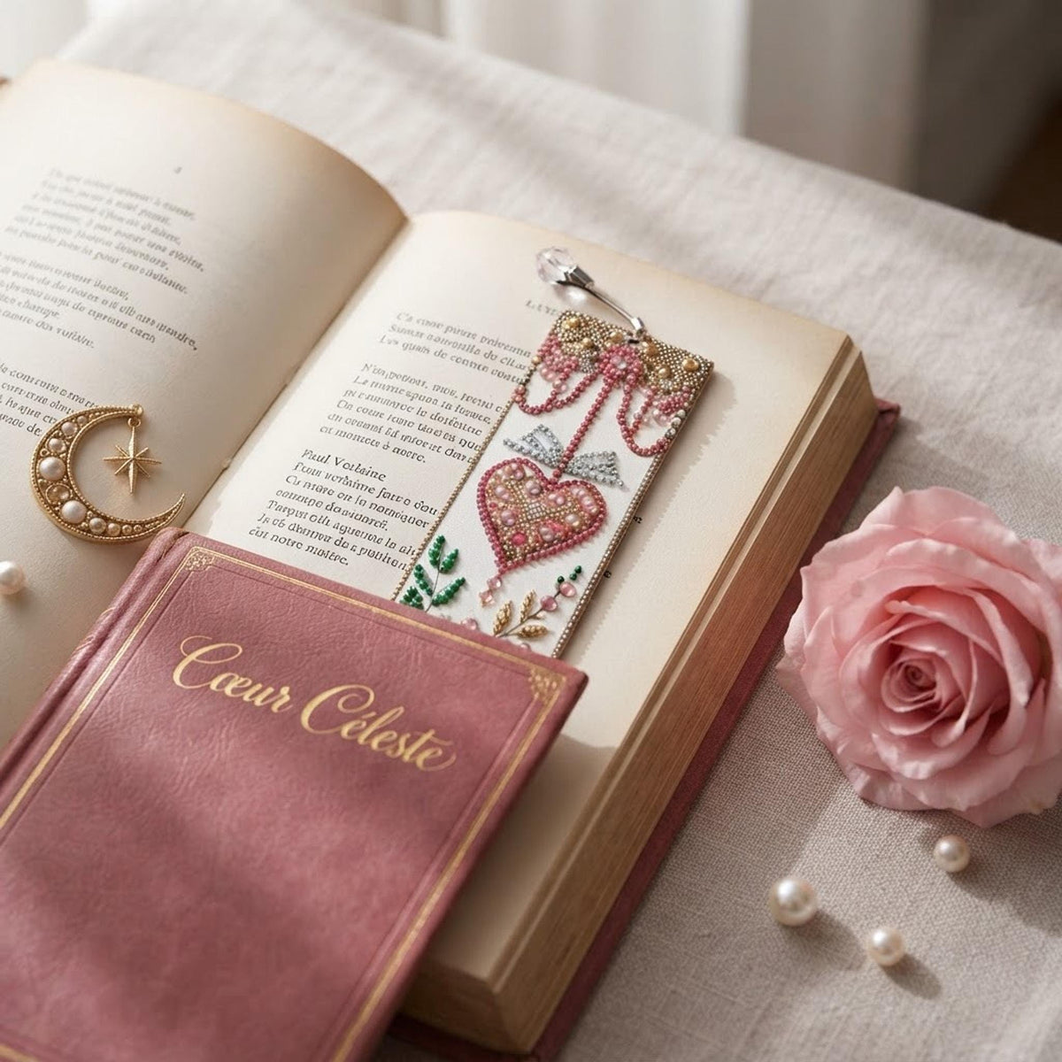 Marque Page Floral Cœur Rose, Détails Dorés en Diamond Painting - Cœur céleste" -