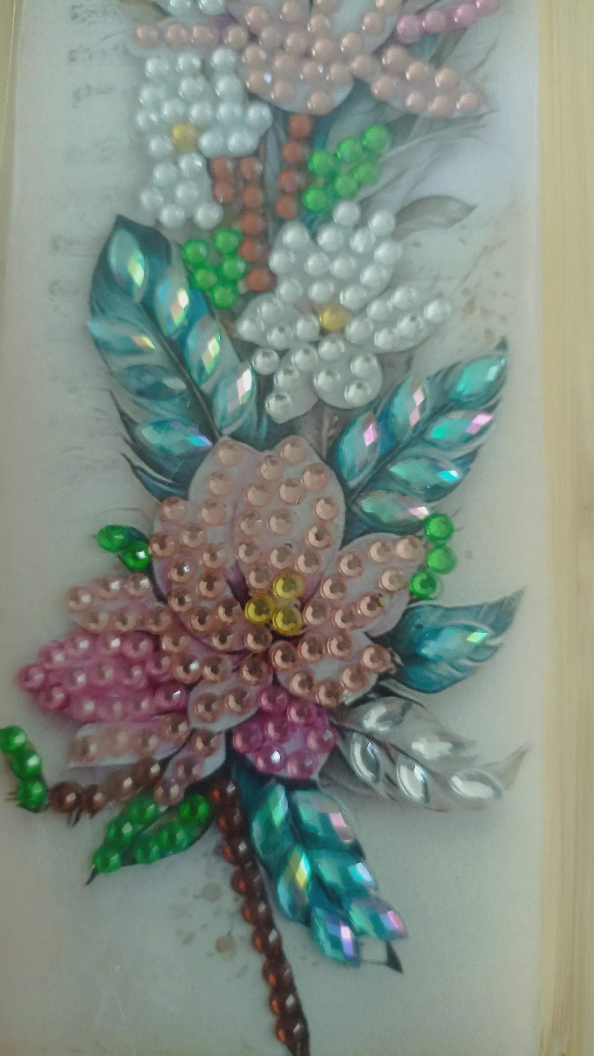 Marque-Page Floral en Diamond Painting, Fleurs Roses et Pendentif Facetté - "Nacélia " -