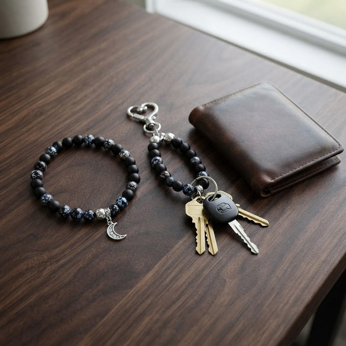 Ensemble bracelet en pierres fantaisie et porte-clé assorti - tons noirs & argenté - breloque lune  Nuit étoilée -