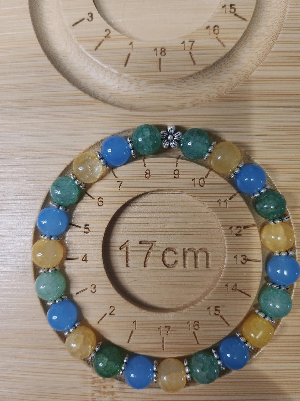 Bracelet Fantaisie, Perles Bleues Vertes et Dorées, Lotus Argenté - Nozomi -