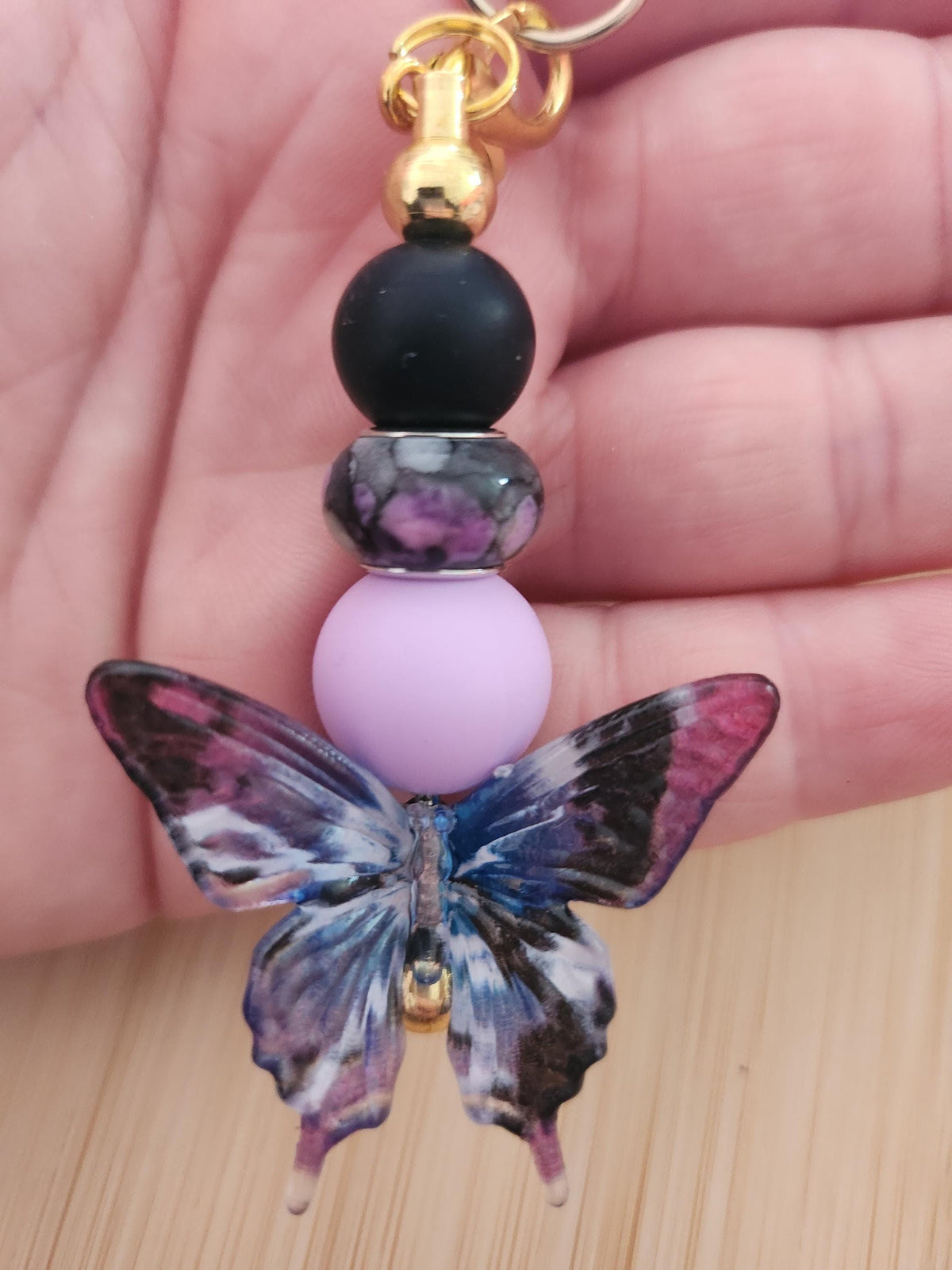 Bracelet en perles fantaisie  - Violet avec Grigri Assorti - Glicine -