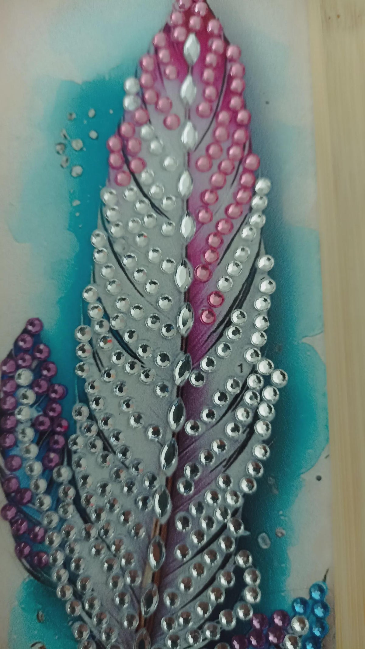 Marque-Page Floral en Diamond Painting, Pendentif Facetté Scintillant - "Pluméria" -