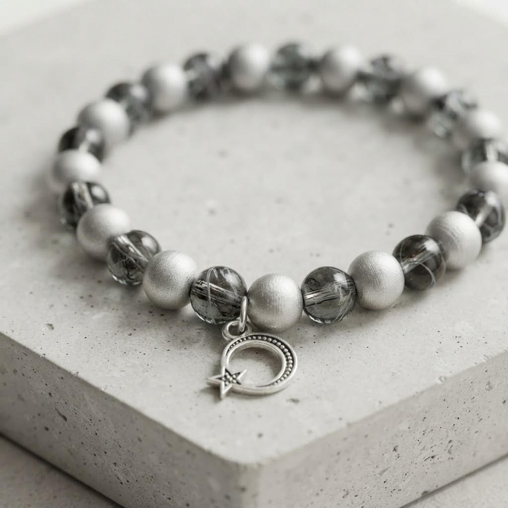 Bracelet Homme Perles Noires et Argentées, Breloque Lune - "Roc d'Argent" -