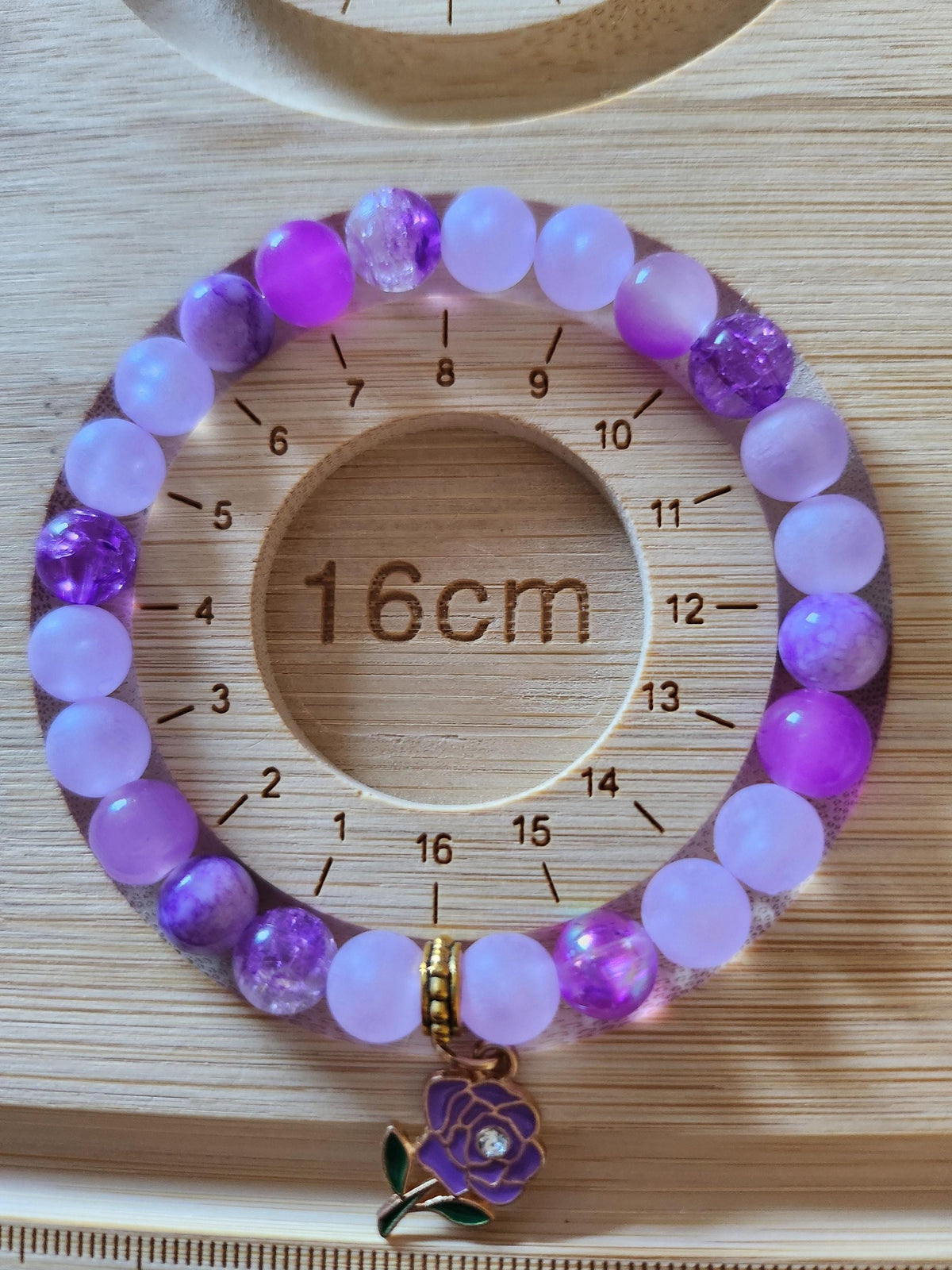 Bracelet Fantaisie en perles Violet et Rose avec Charm Doré - Molly -