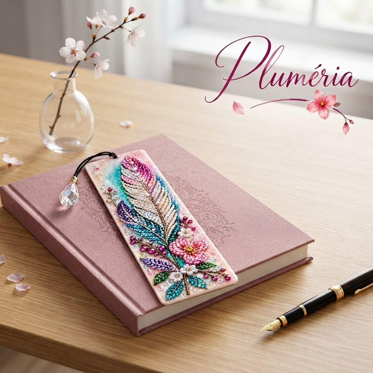 Marque-Page Floral en Diamond Painting, Pendentif Facetté Scintillant - "Pluméria" -