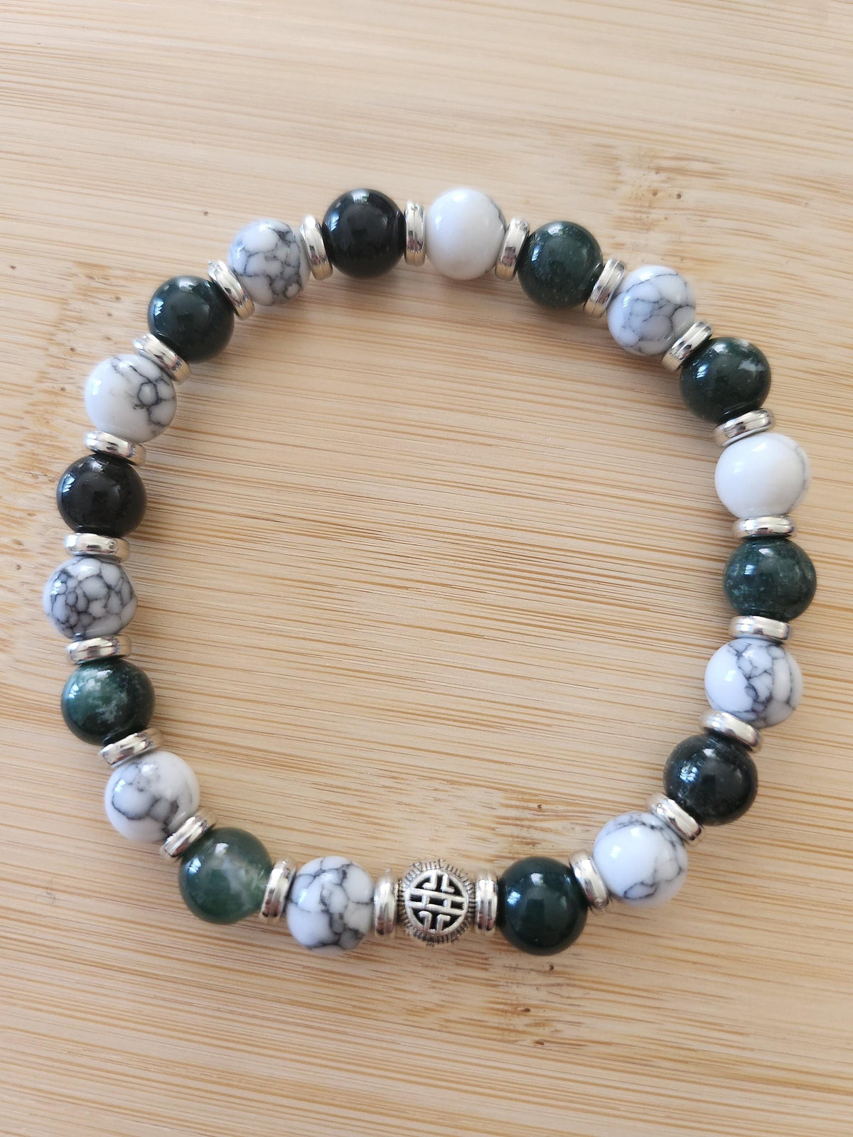 Bracelet en pierres naturelles d'  agate mousse et howlite, - Lithothérapie - Eveil -
