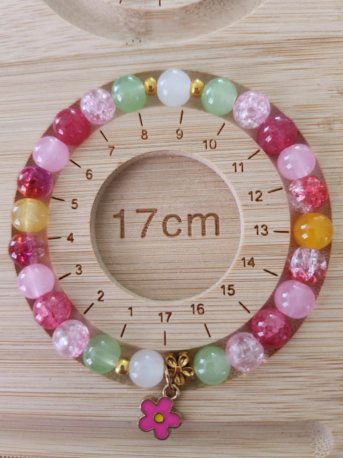 Bracelet fantaisie en perles vertes, roses , blanches etc- Dalia royale -