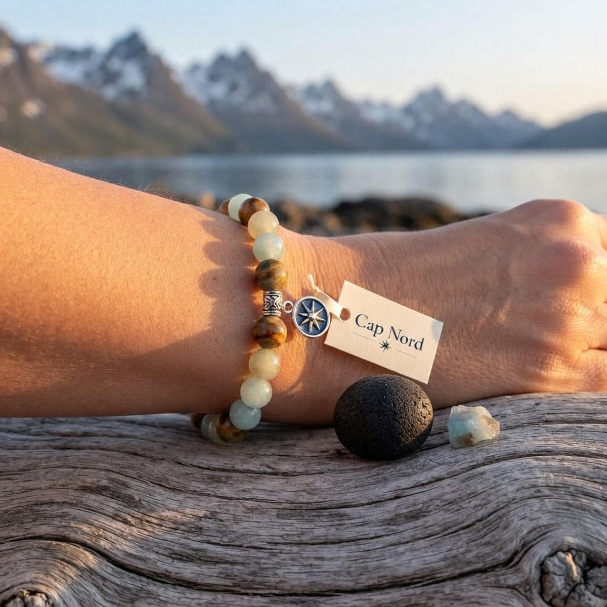 Bracelet en pierrres naturelles  = Lémurian aquatine - Cap Nord -