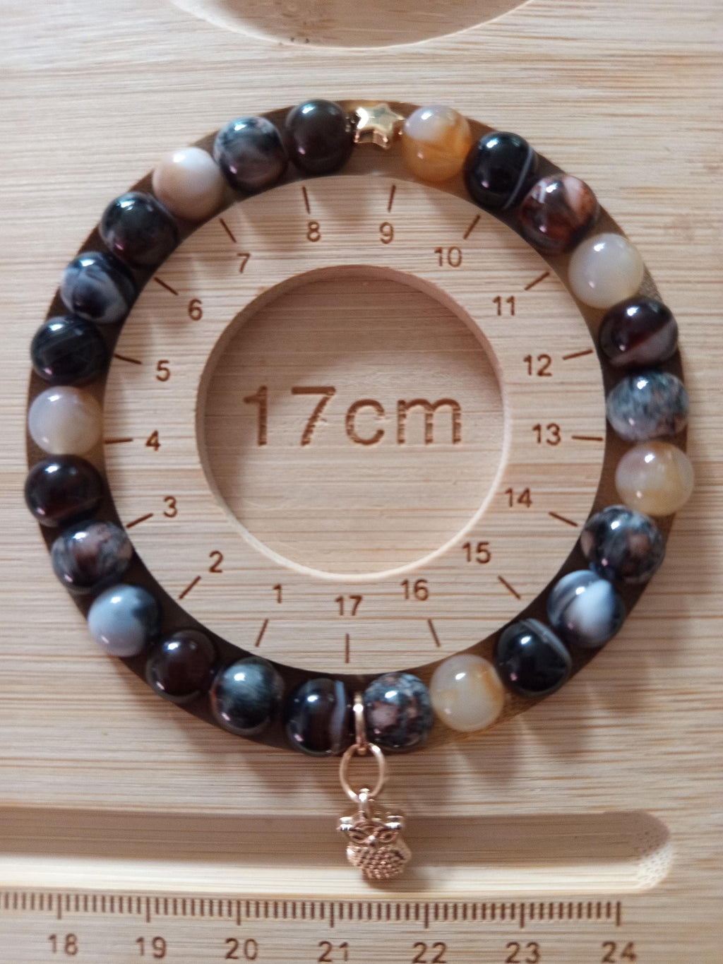 Bracelet Breloque Hibou, Perles Bleu Nuit et Beige, en perles fantaisie -