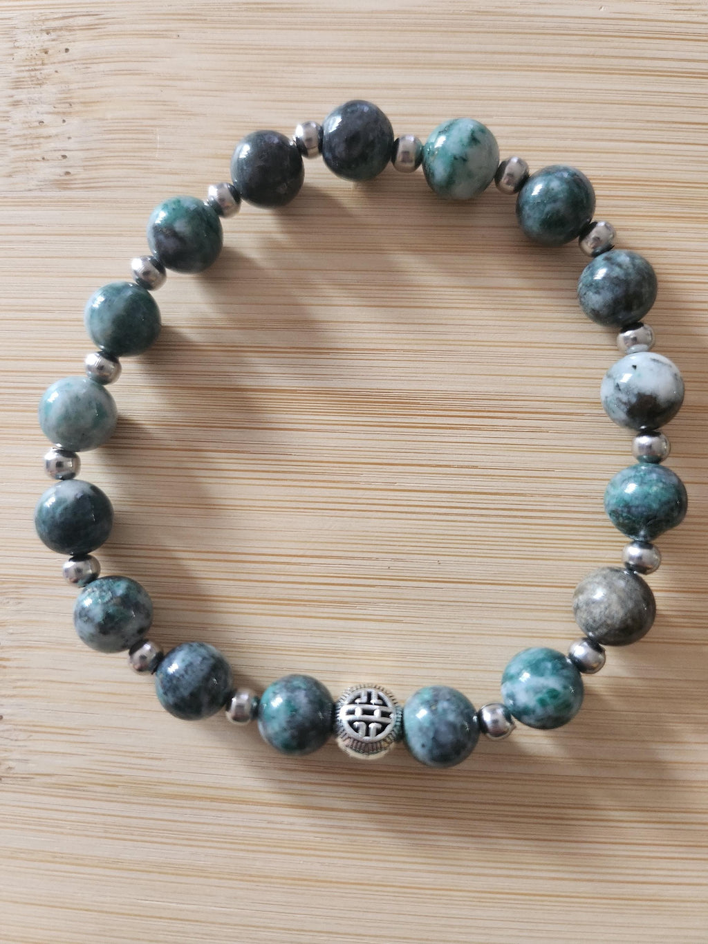 Bracelet en pierres d'origine indéterminée gris/vert - |"  Vert des Monts" -