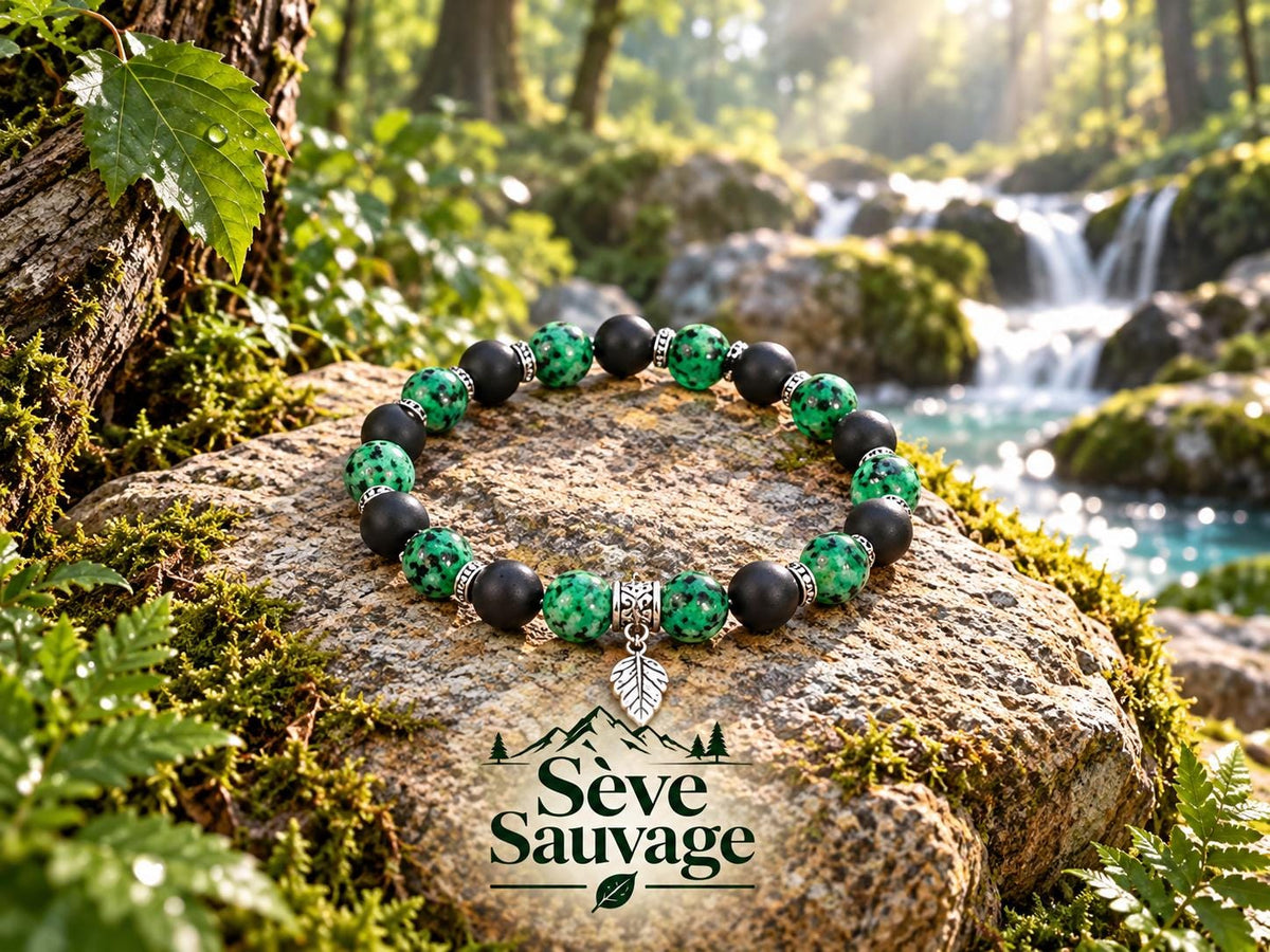 Bracelet de perles en perles verte et noire - breloque feuille - "Sève sauvage" -